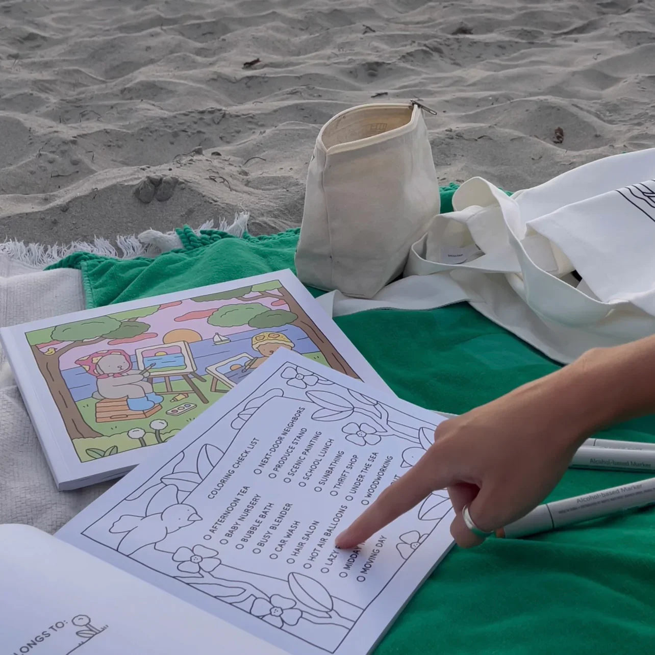 Livro de Colorir This & That